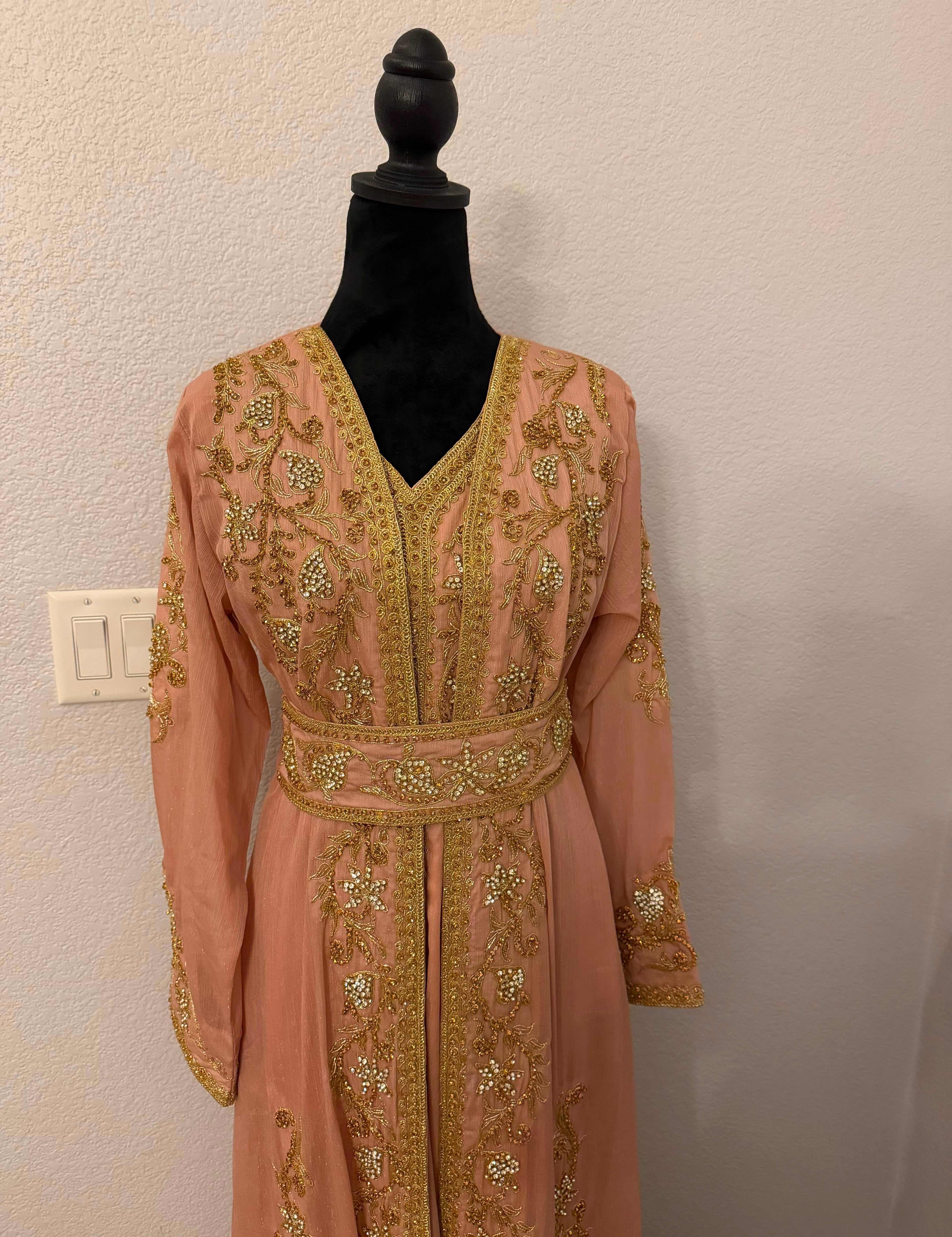 Asia_Kuftan_Pink_2.jpg
