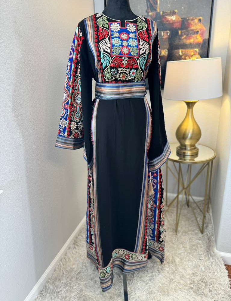 Balqees_blue_2.jpg