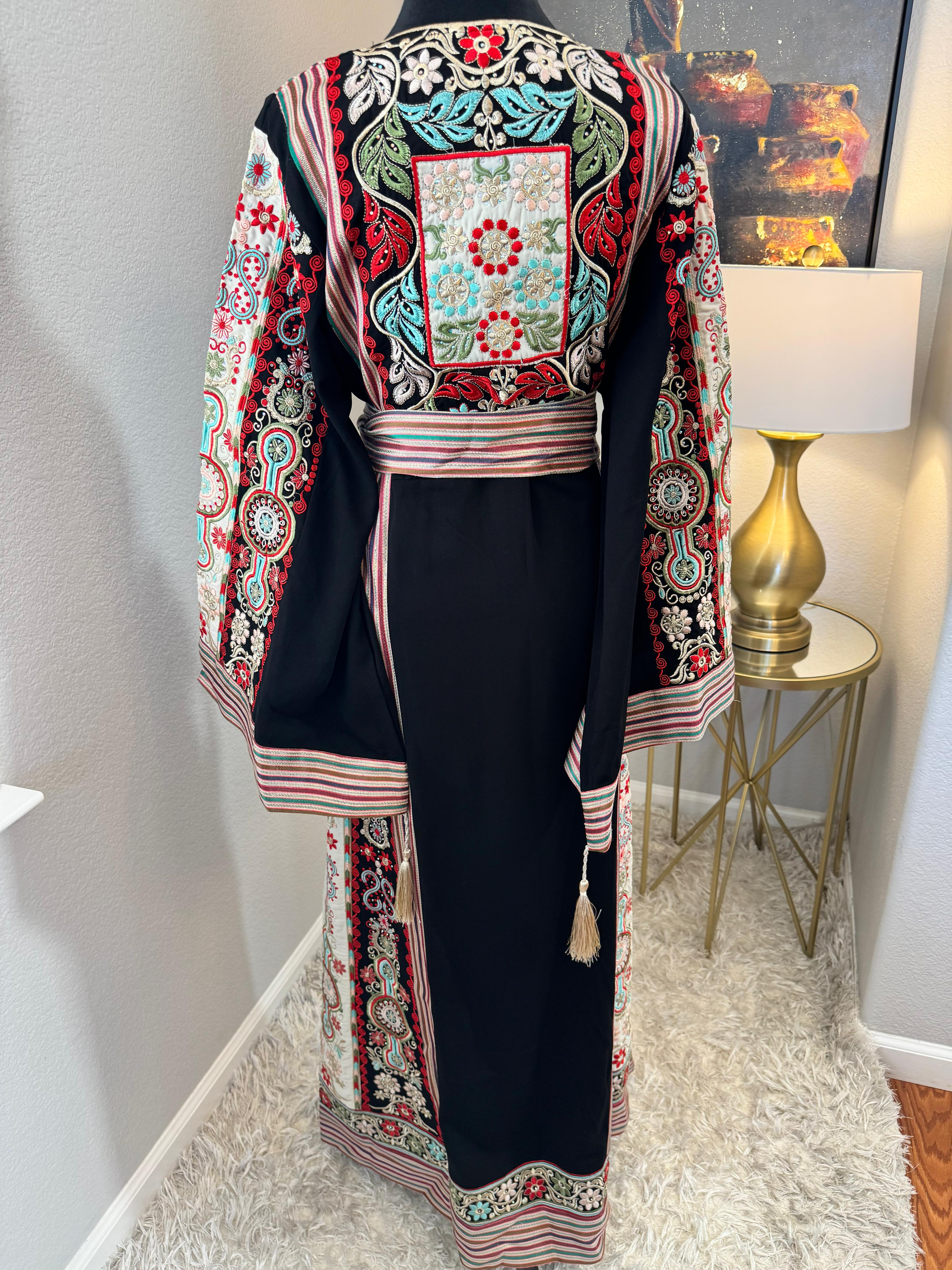 Balqees Thobe