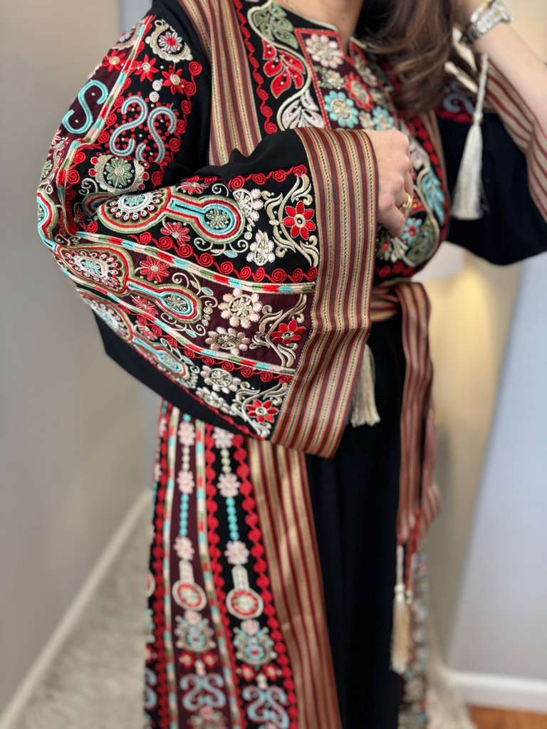 Balqees Thobe