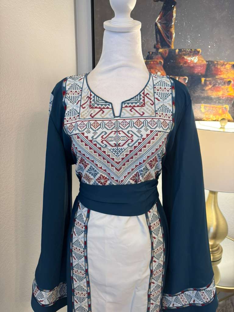 Hadeel Thobe Set
