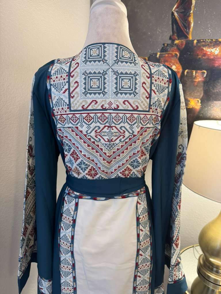 Hadeel Thobe Set