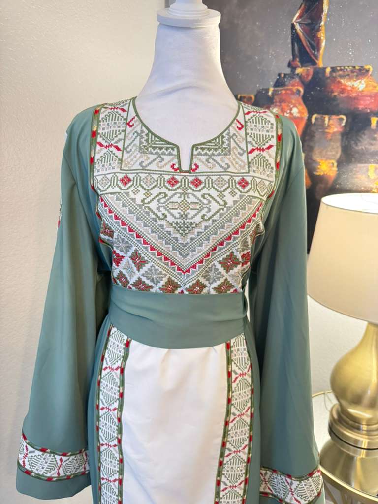 Hadeel Thobe Set