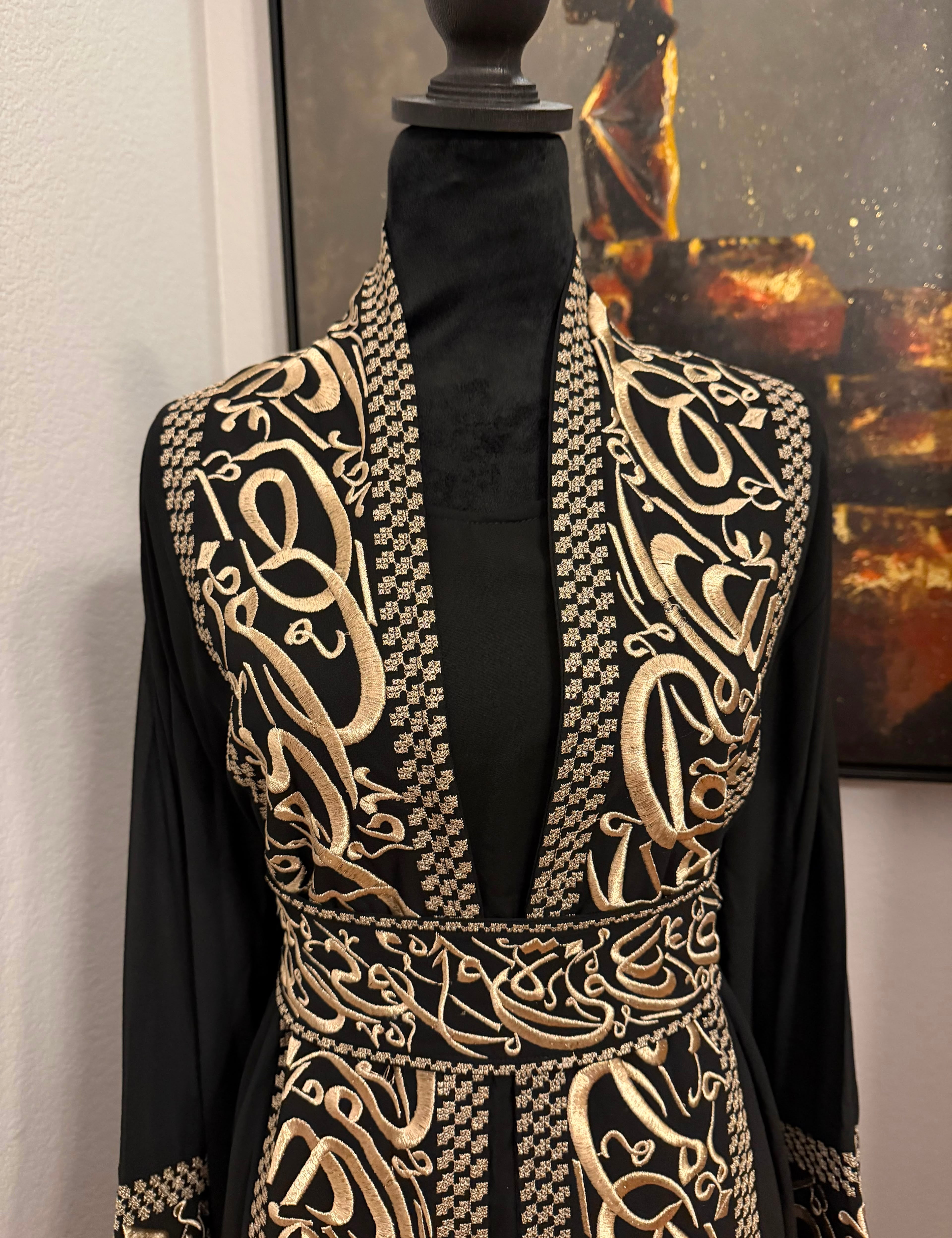 Hadeer_Abaya_Set_Black_and_Gold_2.jpg