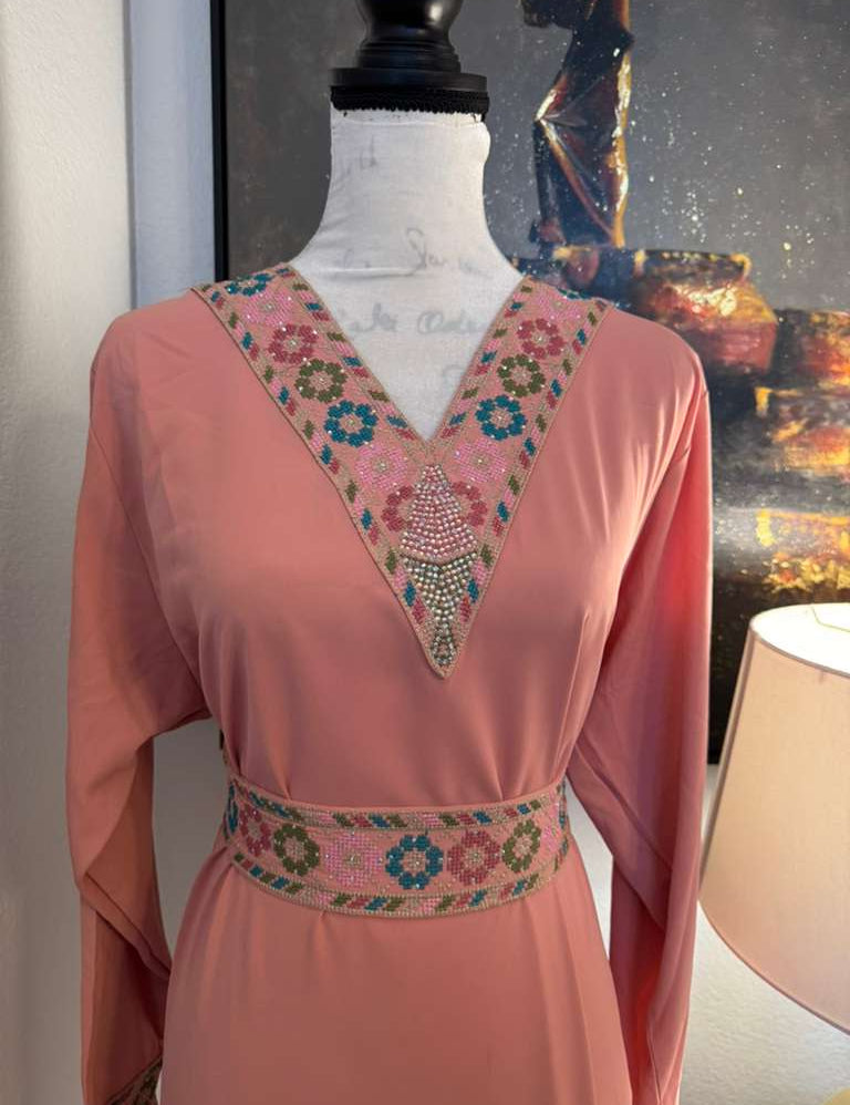 Ityn_jalabiya_rose_4.jpg