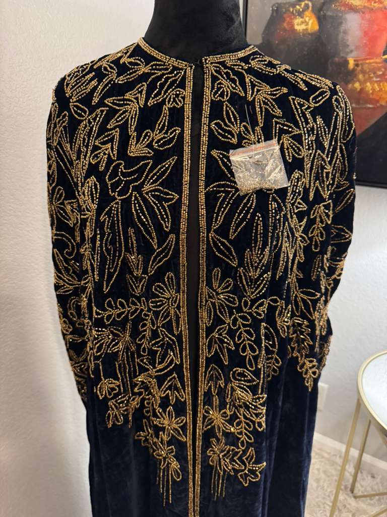 Roses Velvet Bisht