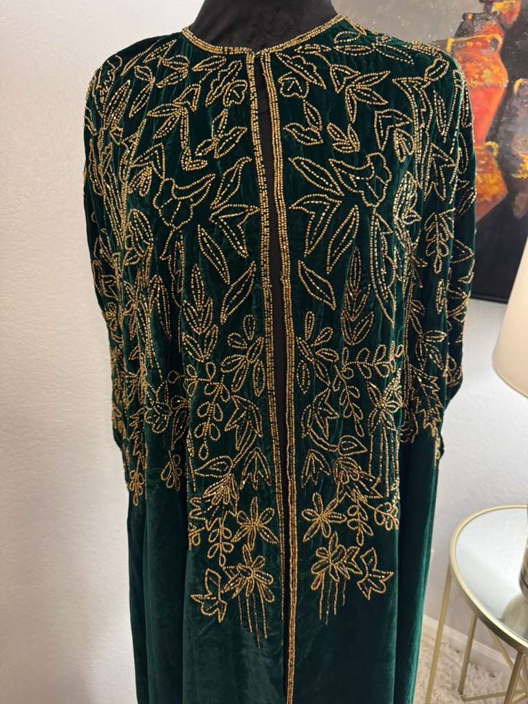 Roses Velvet Bisht