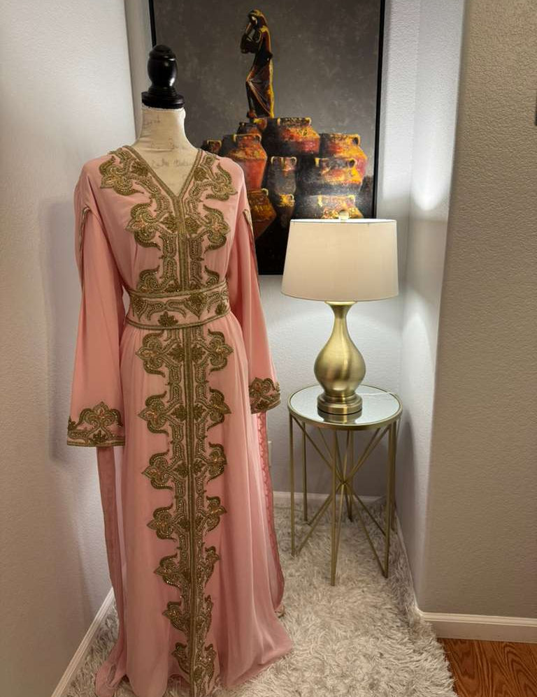 Zara_kuftan_pink.jpg