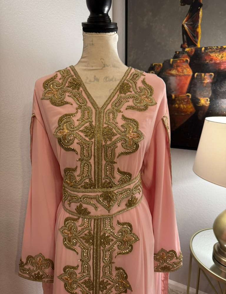 Zara_kuftan_pink_2.jpg