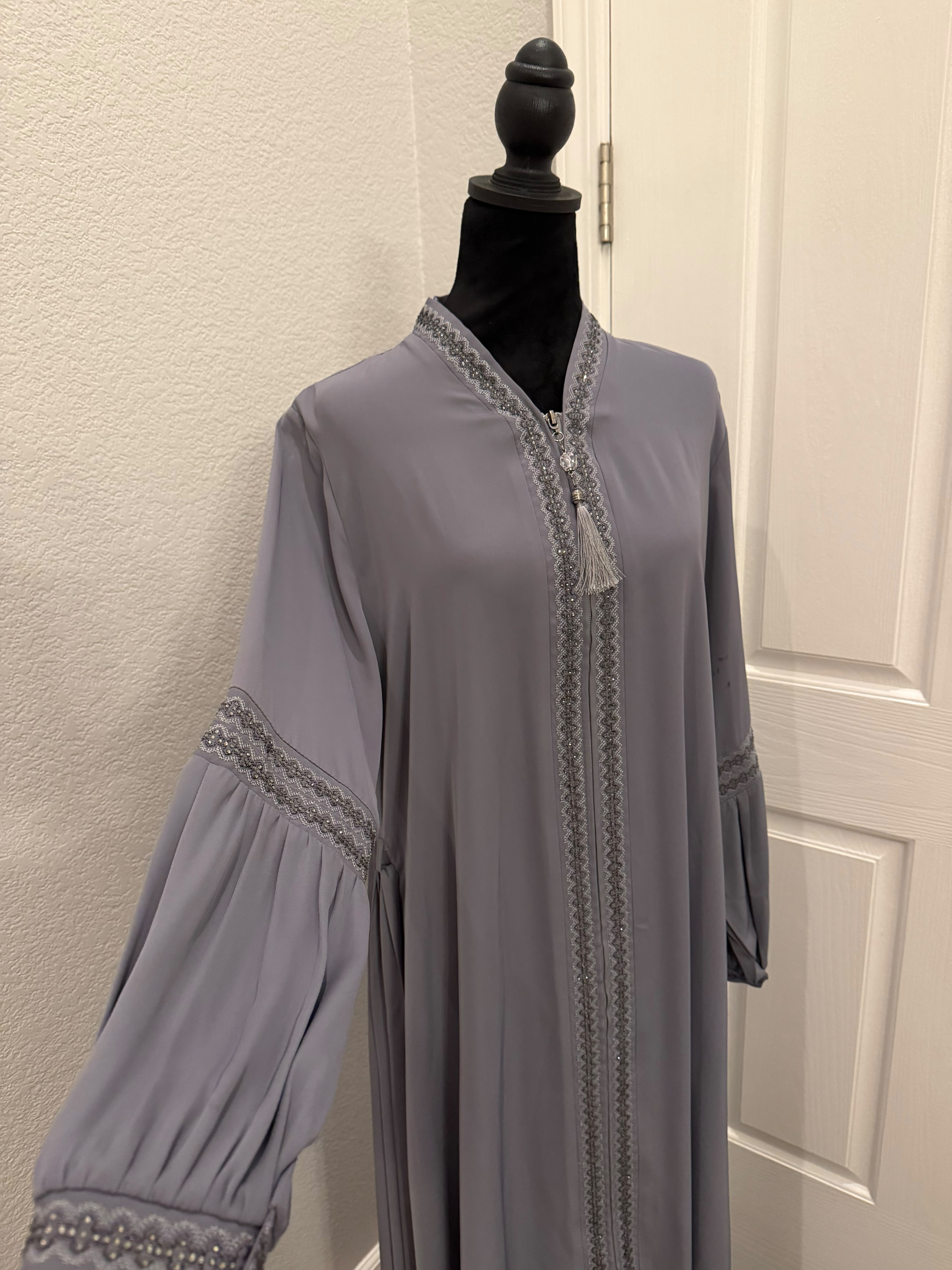 Zuhra Abaya
